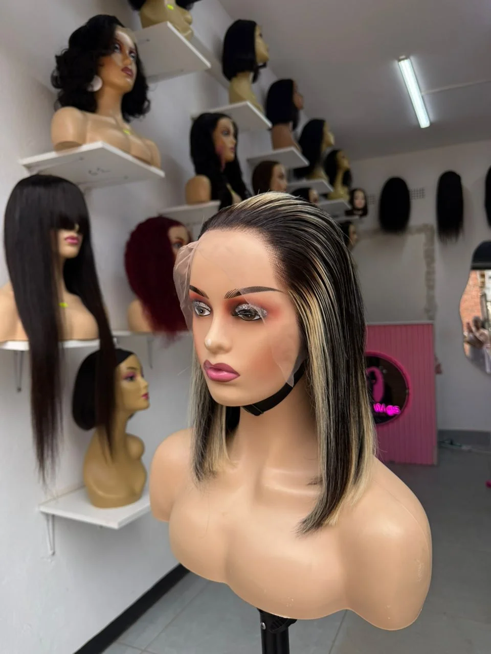 8 inch bob 1B/613 Ombre