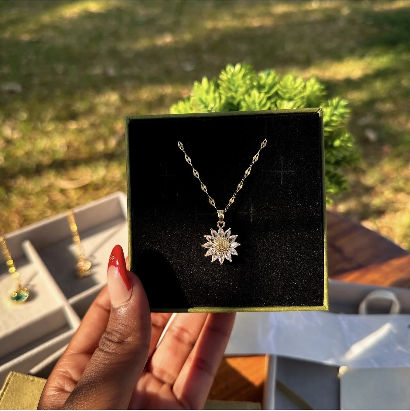🌻Sunflower Necklace- Gold